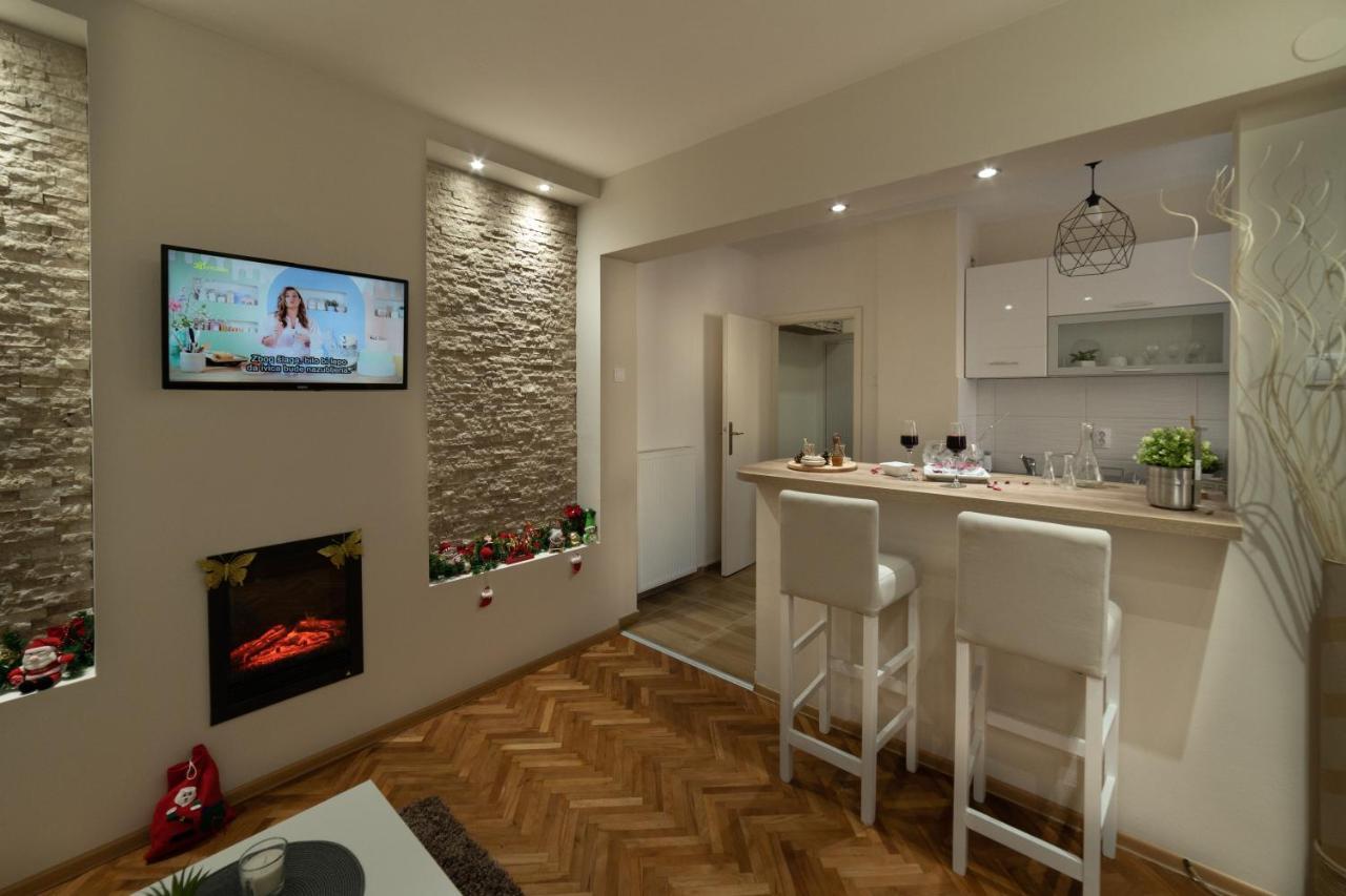Gold Apartman Vrsac Luaran gambar
