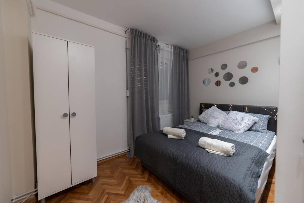 Gold Apartman Vrsac Luaran gambar