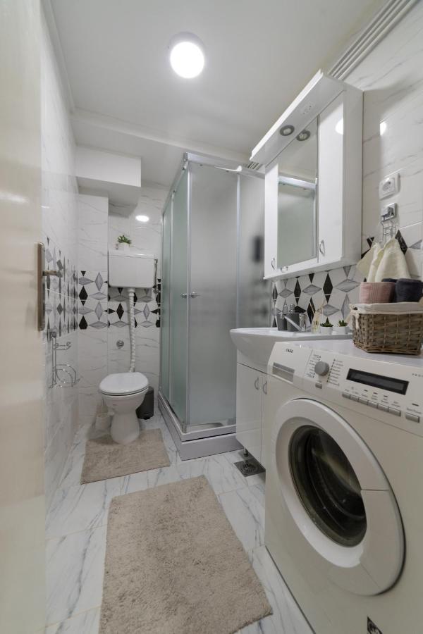 Gold Apartman Vrsac Luaran gambar
